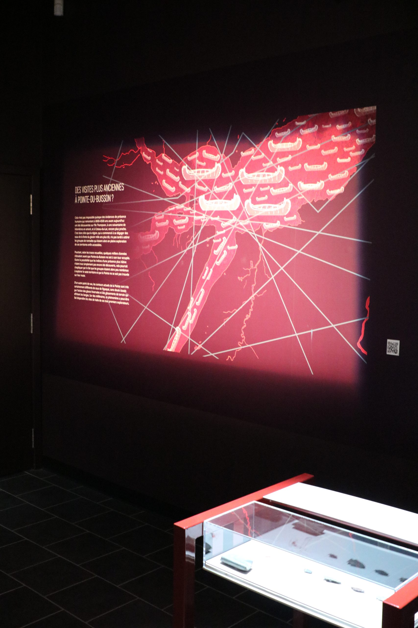 Image d'un mur de voix nomades avec des inscriptions